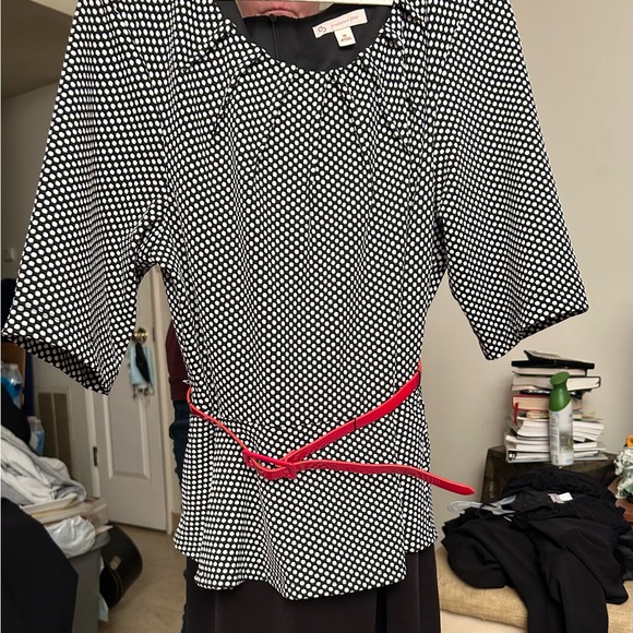 14-18 CLOTHING BUNDLE - Picture 3 of 6